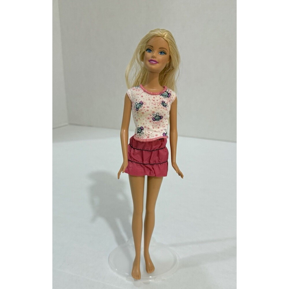 Vintage 1999 Barbie, Mattel Indonesia W/Anime Snow Bunnies PLUS Clear Doll Stand